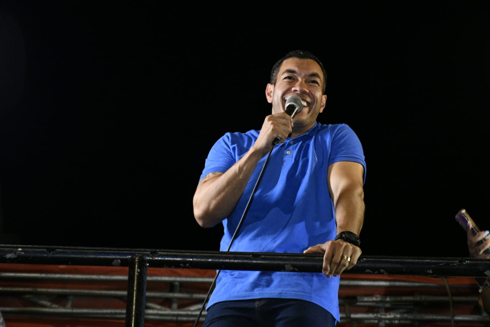 Levi Oliveira celebra vitória para vereador com apoio de lideranças e eleitores
