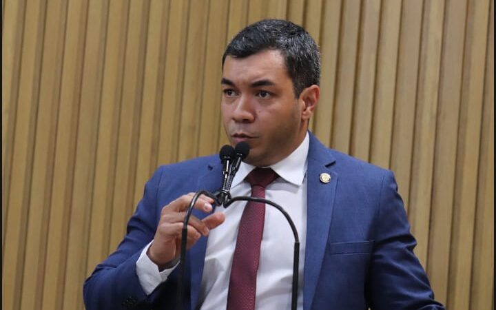 Levi Oliveira lamenta acidente de ônibus em Dores e reforça importância do apoio aéreo em ações de resgate