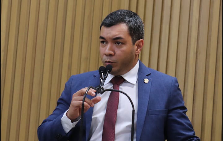 Levi Oliveira lamenta acidente de ônibus em Dores e reforça importância do apoio aéreo em ações de resgate