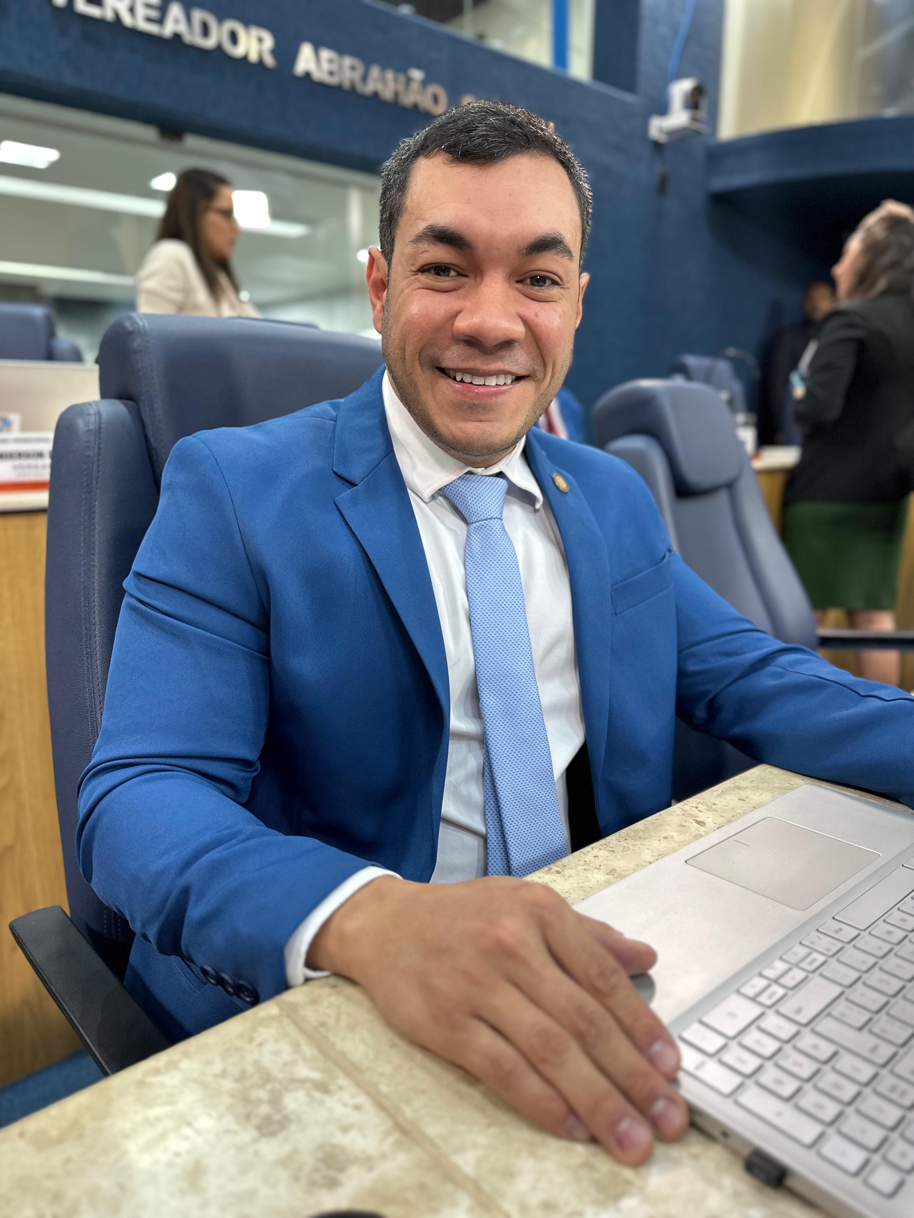Levi Oliveira comemora aprovação da reforma da previdência e enaltece mudança na aposentadoria de servidores