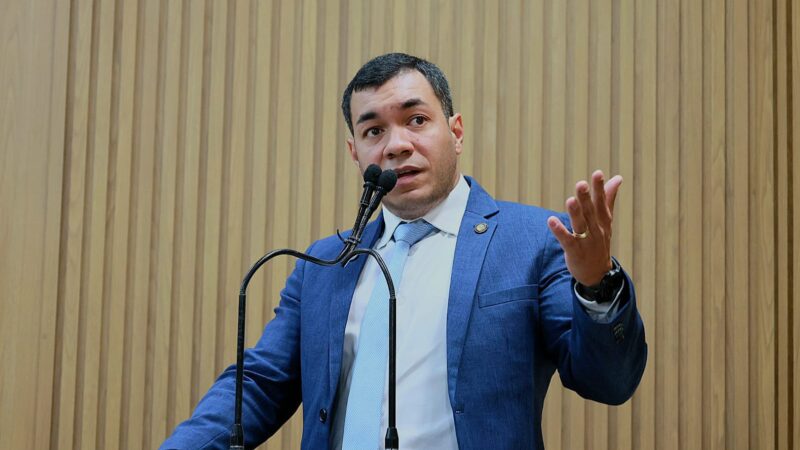 Levi Oliveira destaca obras em Aracaju e critica exposição imprópria de menores na internet