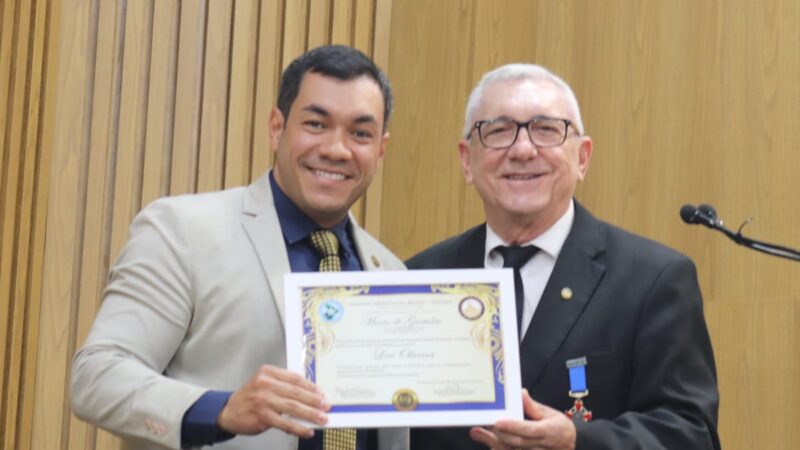 Levi Oliveira enaltece reconhecimento da maçonaria em Aracaju durante sessão em alusão ao Dia do Maçom
