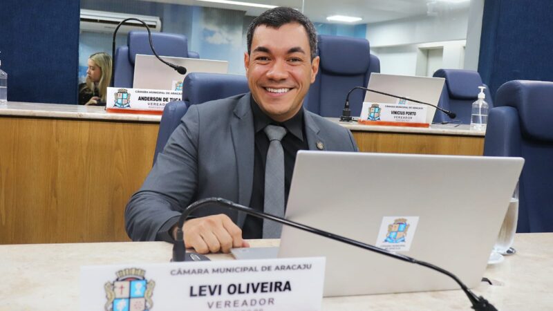 Levi Oliveira propõe técnicos de enfermagem nas escolas e ampliações do ensino em tempo integral em Aracaju