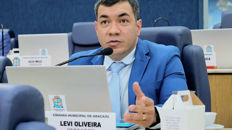 Levi Oliveira sugere implementação de cursos de educação financeira na educação básica e instalação de parques inclusivos para crianças com deficiência