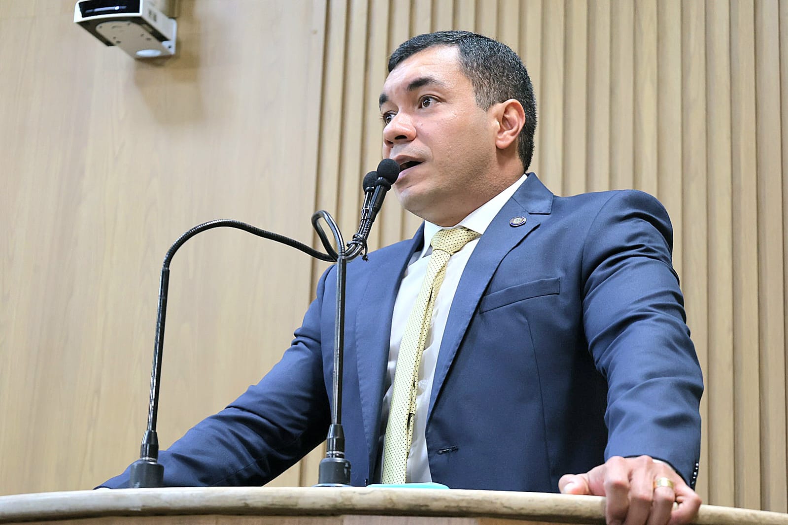 Levi Oliveira propõe programa de conscientização e educação no trânsito em escolas da rede municipal 