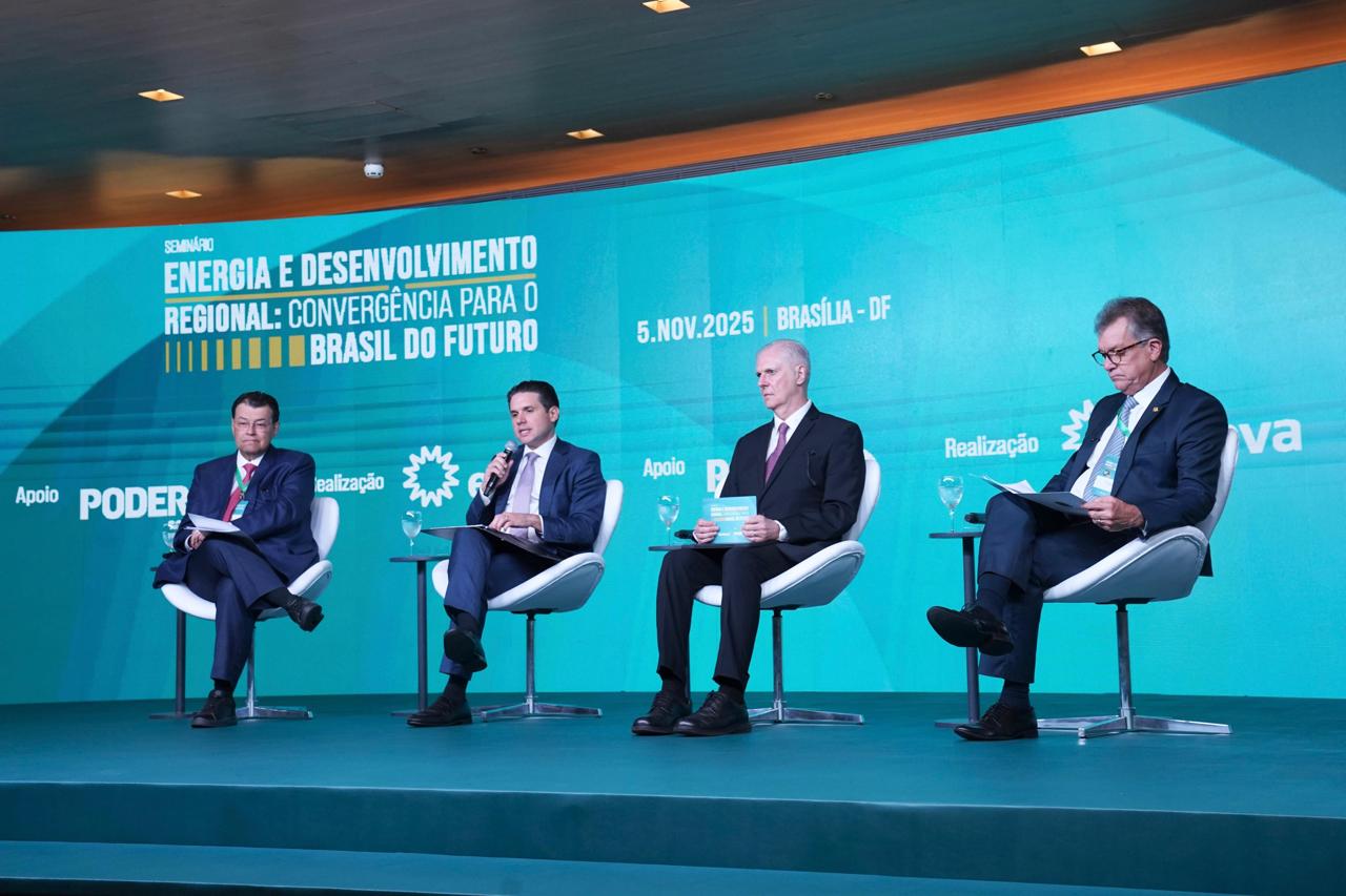 Levi Oliveira participa de seminário sobre a produção energética no Brasil e reforça importância do investimento do setor em Aracaju