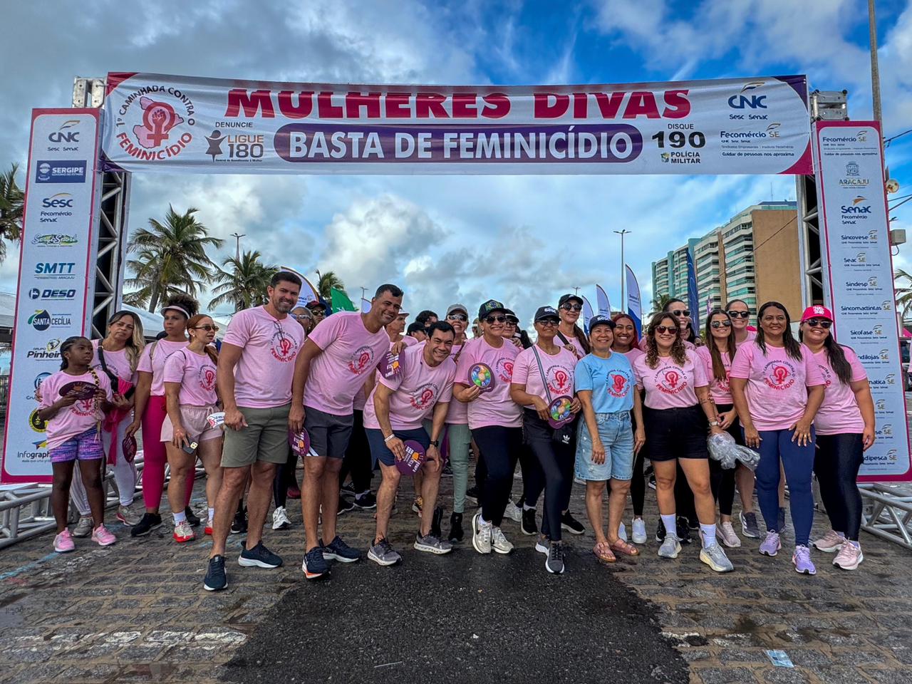 Vereador Levi Oliveira participa da 1ª Caminhada Contra o Feminicídio e reforça importância da conscientização