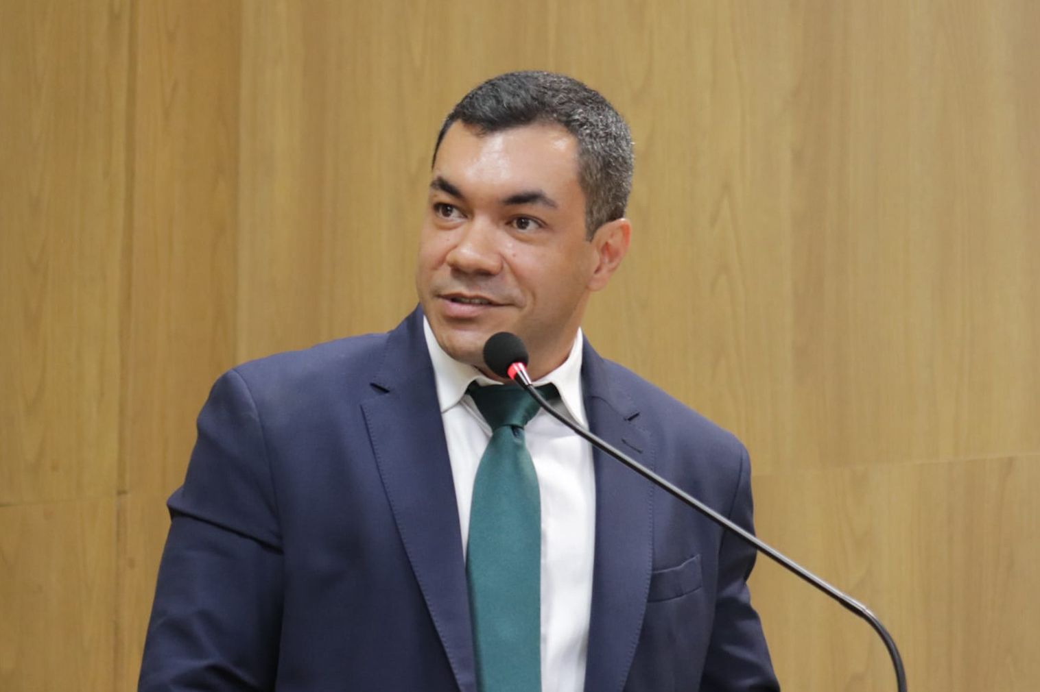 Lei de autoria de Levi Oliveira reforça conscientização ambiental durante o ‘Junho Verde’
