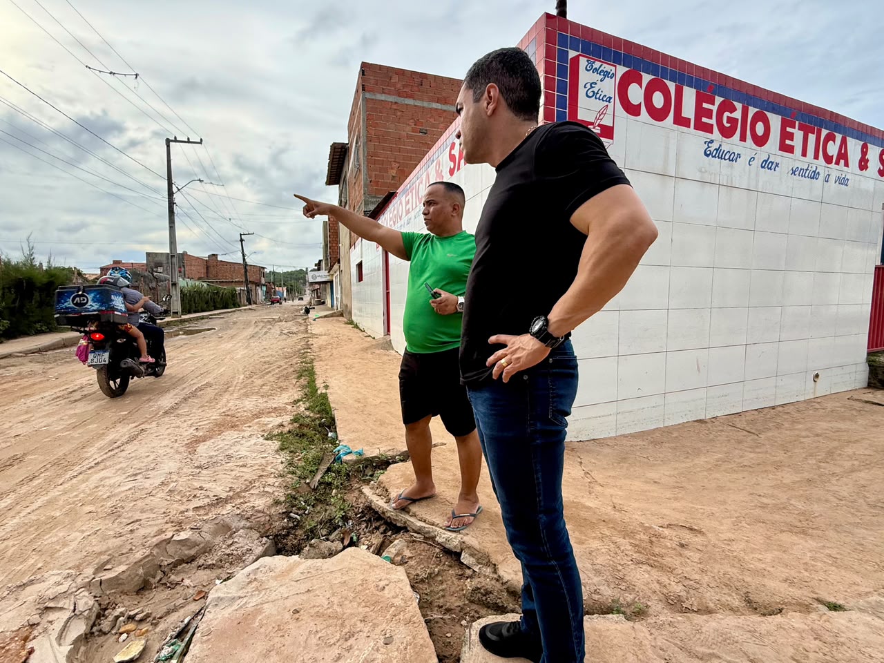 Retrospectiva: Atuação de Levi Oliveira na Câmara contribuiu para melhorias em bairros da capital