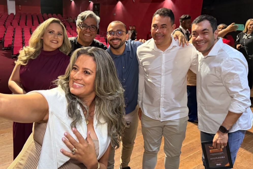 Levi Oliveira participa da primeira edição do ‘Louva Sergipe’ e recebe homenagem no Teatro Atheneu
