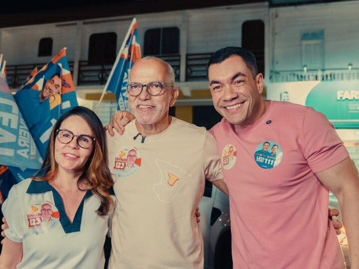 Levi Oliveira participa de caminhada com Edvaldo Nogueira no Inácio Barbosa